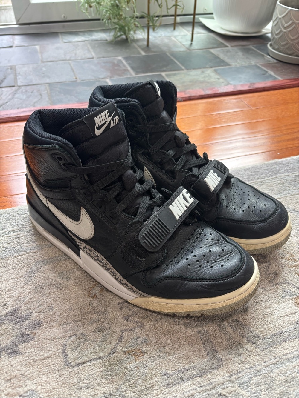 Nike Air Jordan Legacy 312 Black White Mens 10.5